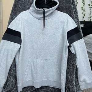 Women’s Gray Sweatshirt